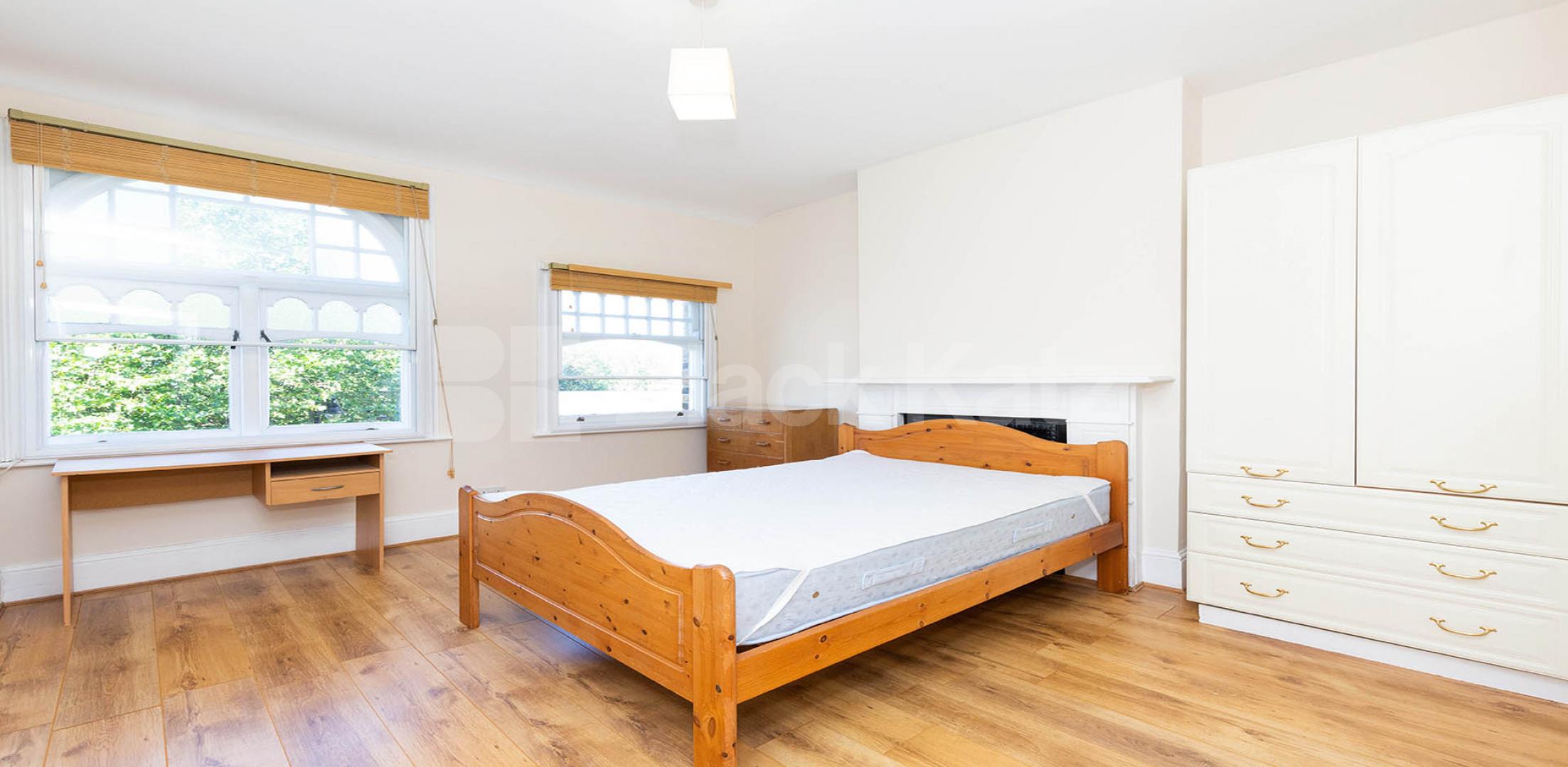 			VIRTUAL TOUR AVAILABLE!, 5 Bedroom, 1 bath, 1 reception Flat			 HIGHBURY PARK, HIGHBURY
